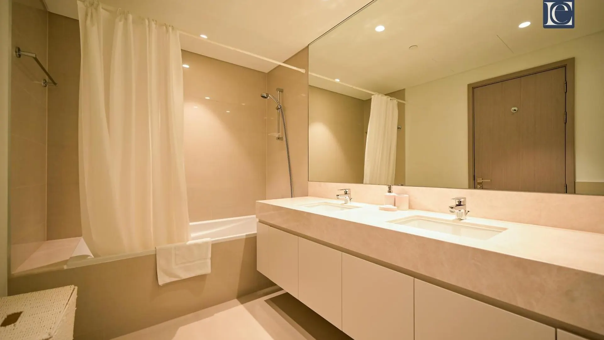 Apartment Stylish Downtown Dubai Stay Act 1 Act 2 Tower 1