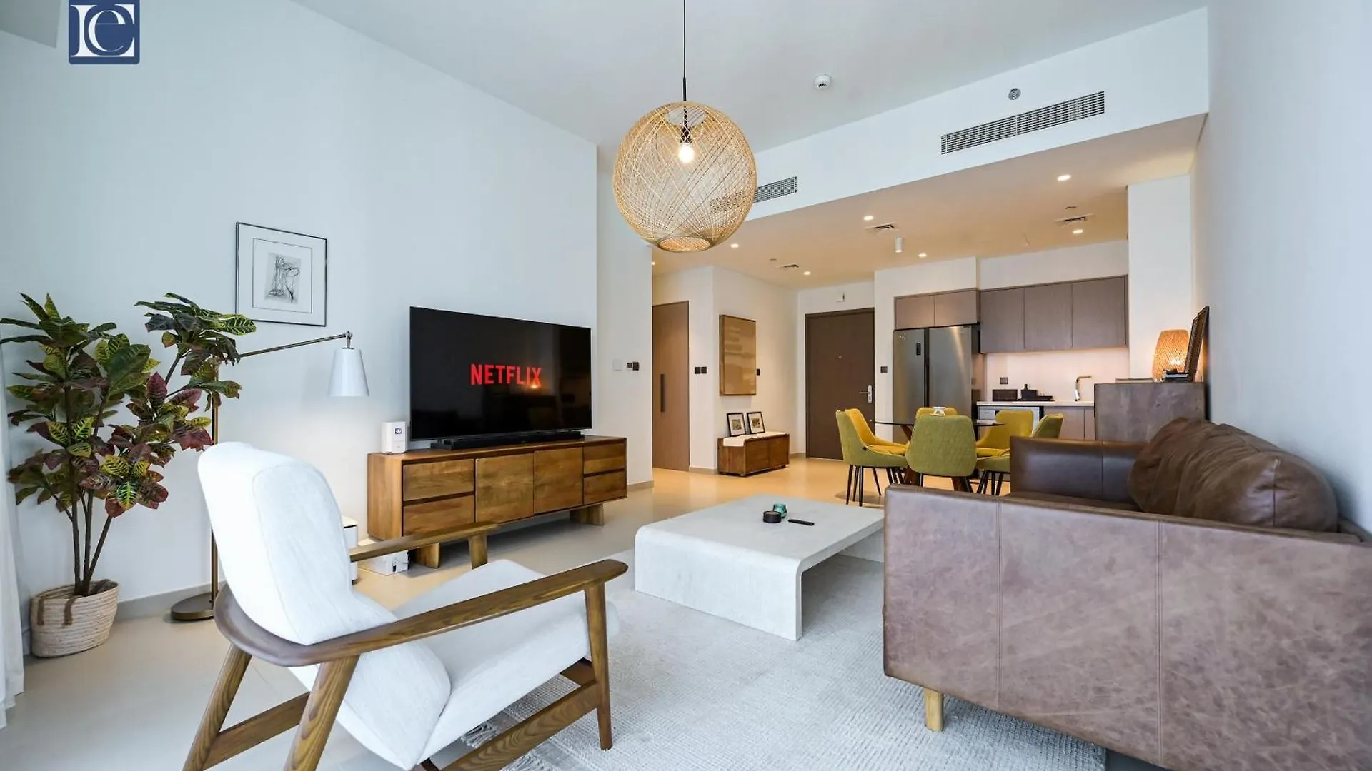 Stylish Downtown Dubai Stay Act 1 Act 2 Tower 1 Apartment