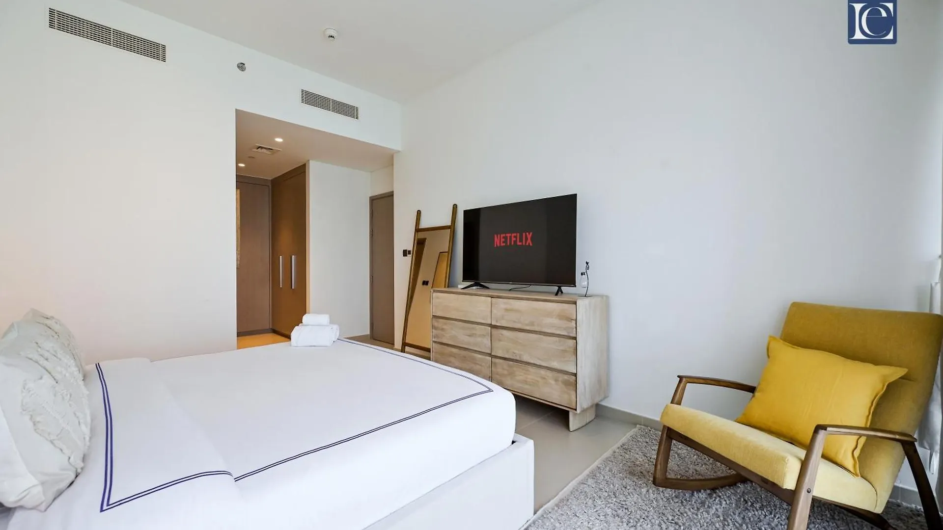 Stylish Downtown Dubai Stay Act 1 Act 2 Tower 1 United Arab Emirates