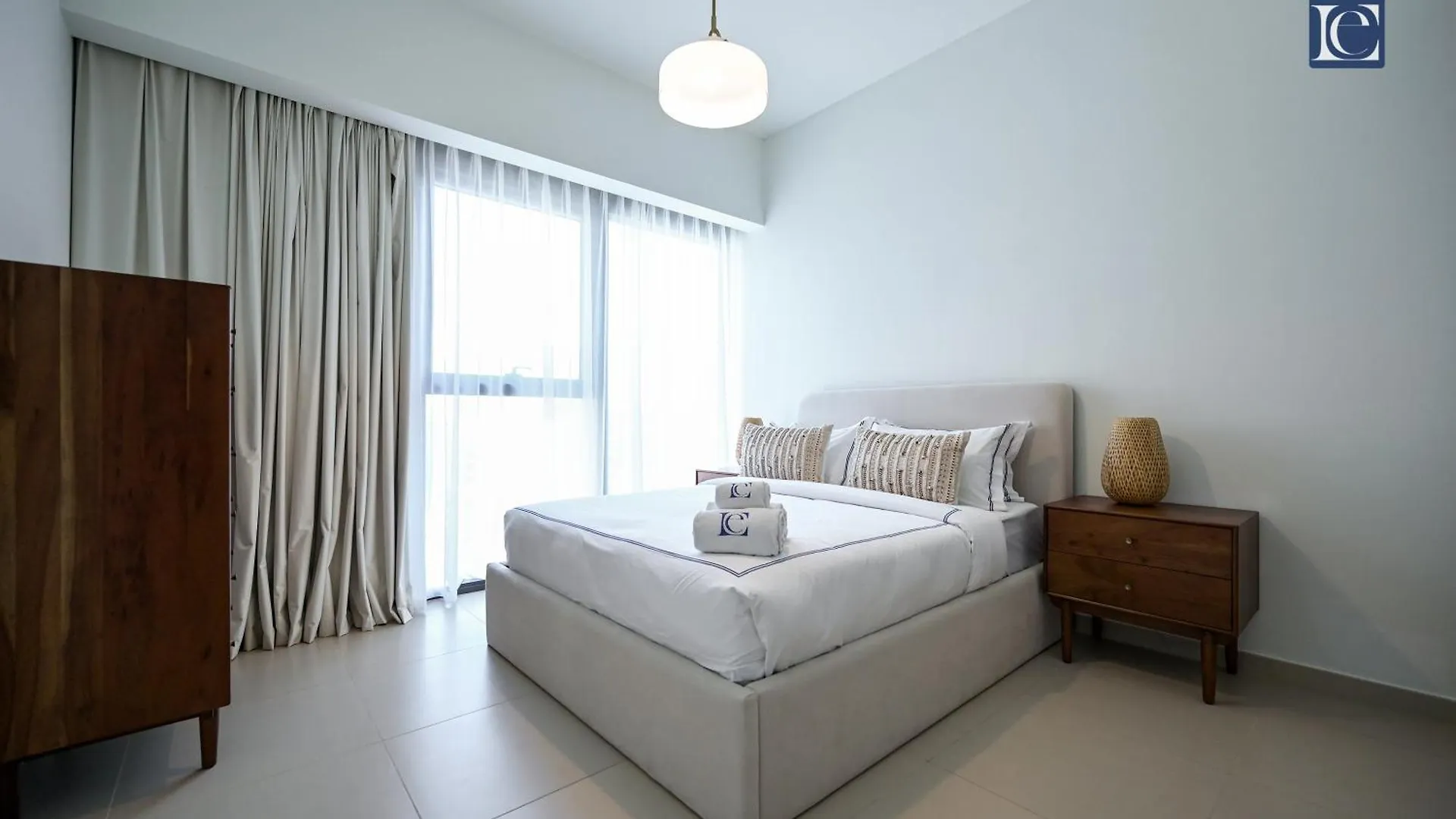 Stylish Downtown Dubai Stay Act 1 Act 2 Tower 1