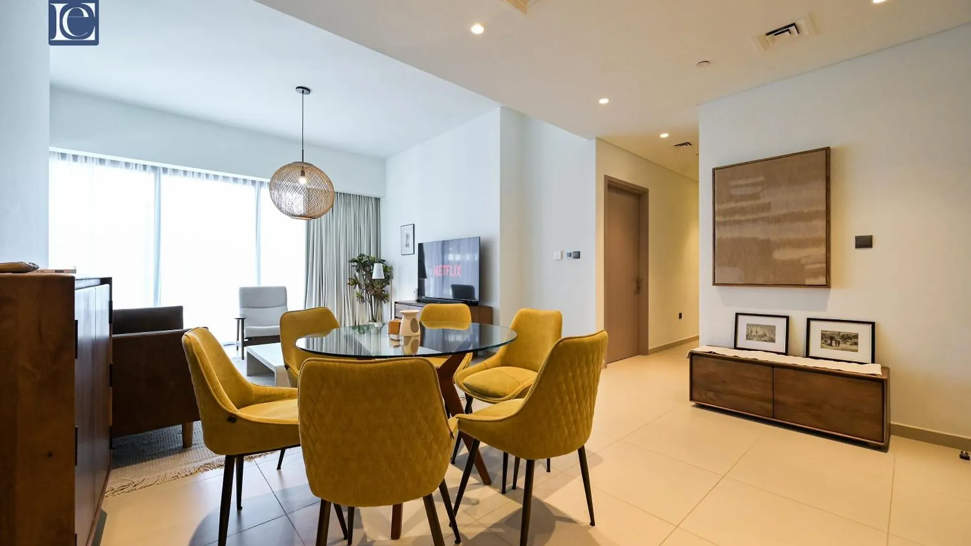 Stylish Downtown Dubai Stay Act 1 Act 2 Tower 1 0*,  Emirati Arabi Uniti